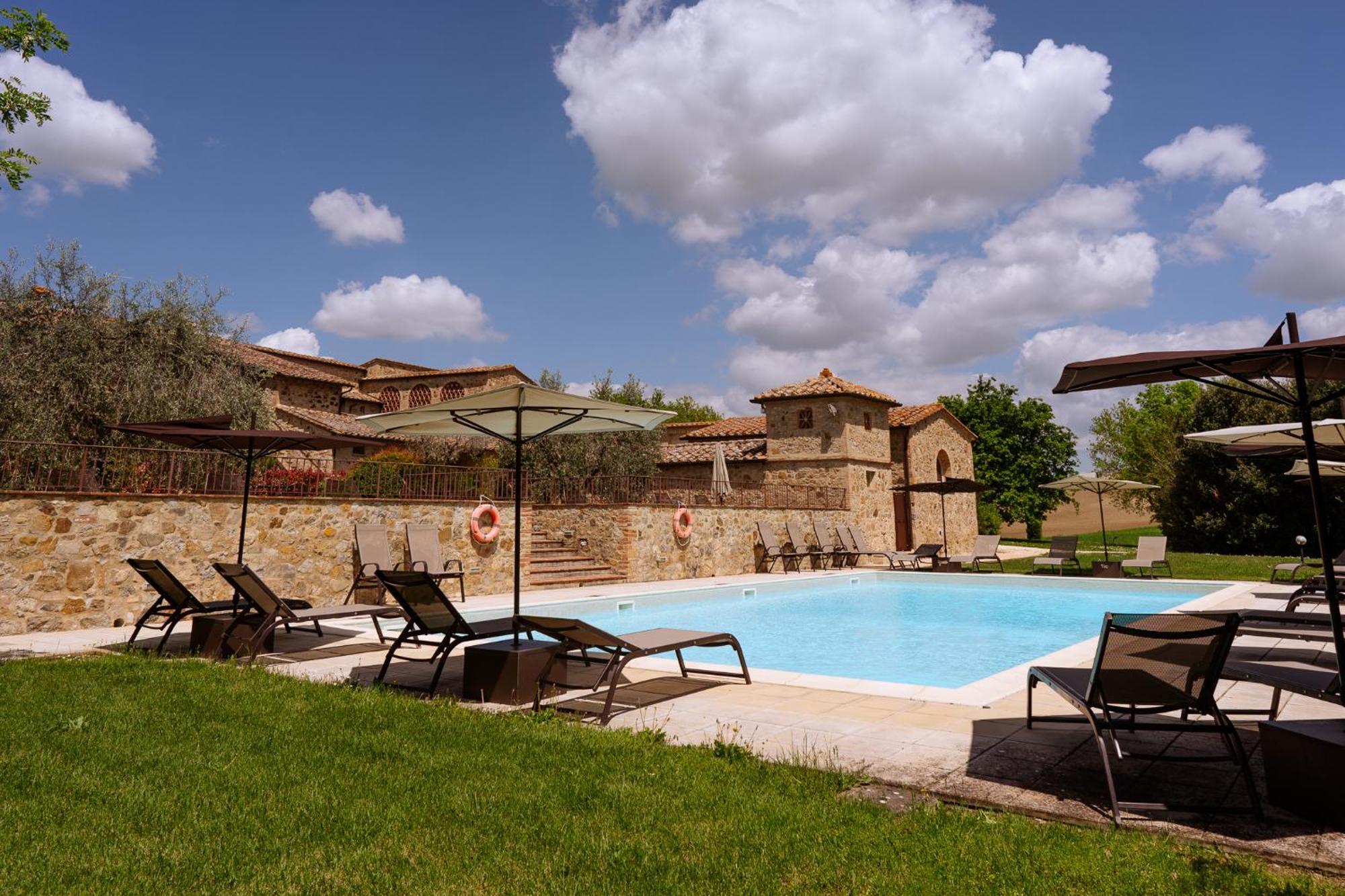 Villa Le Beringhe - Wine Pool & Relax Colle Val D'Elsa Exteriör bild