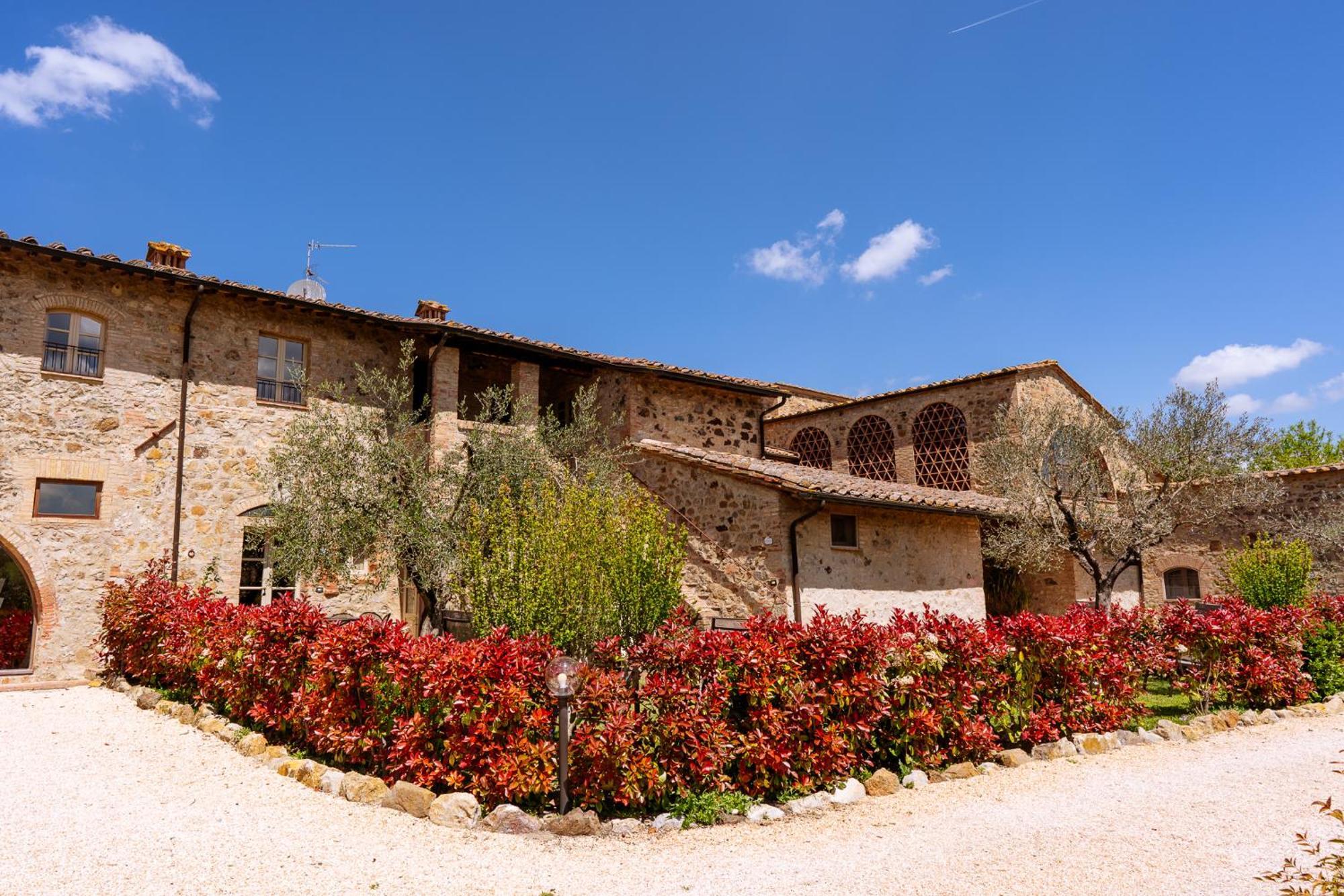 Villa Le Beringhe - Wine Pool & Relax Colle Val D'Elsa Exteriör bild