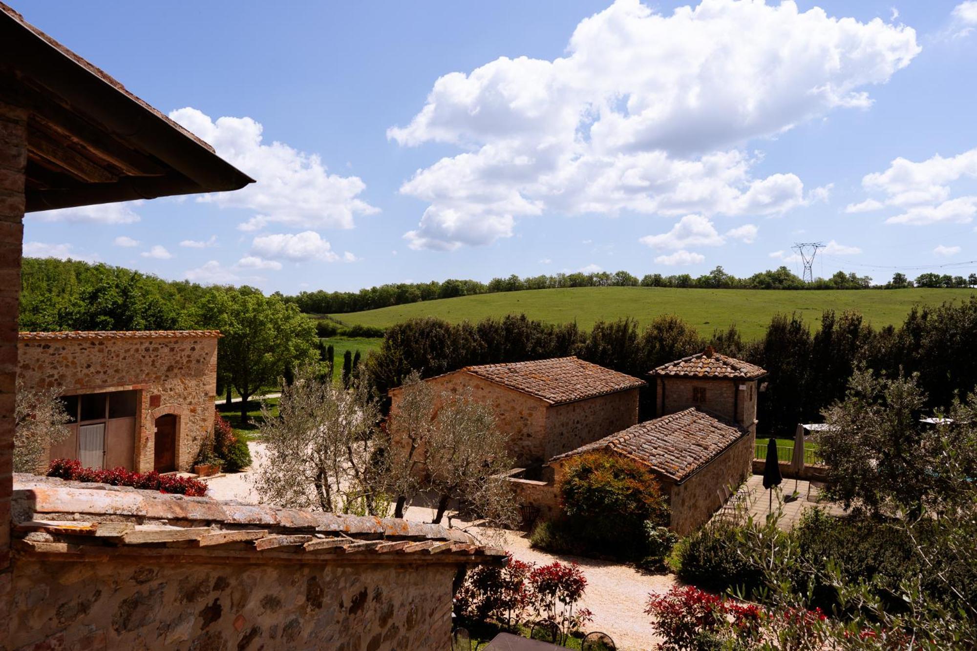 Villa Le Beringhe - Wine Pool & Relax Colle Val D'Elsa Exteriör bild