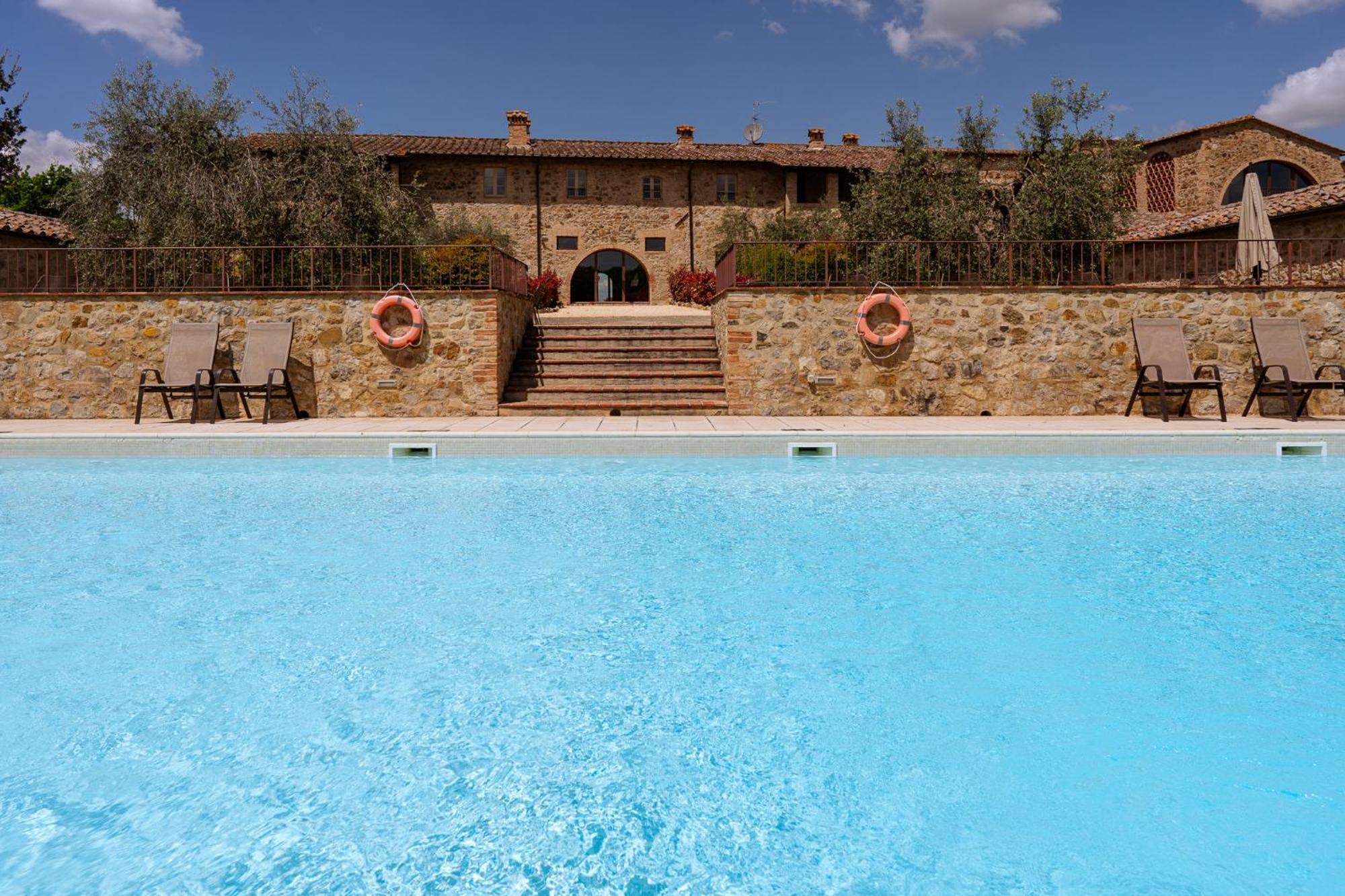 Villa Le Beringhe - Wine Pool & Relax Colle Val D'Elsa Exteriör bild